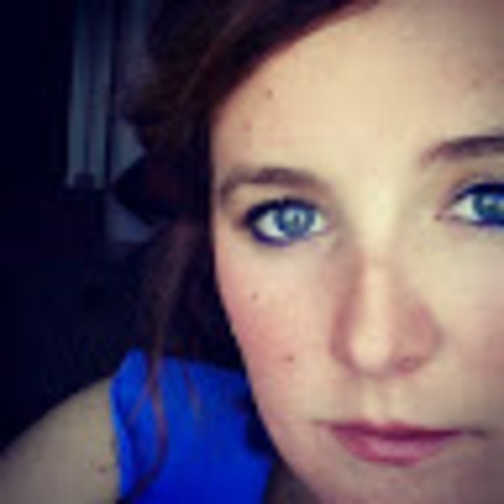 Meet your Posher, Cayla